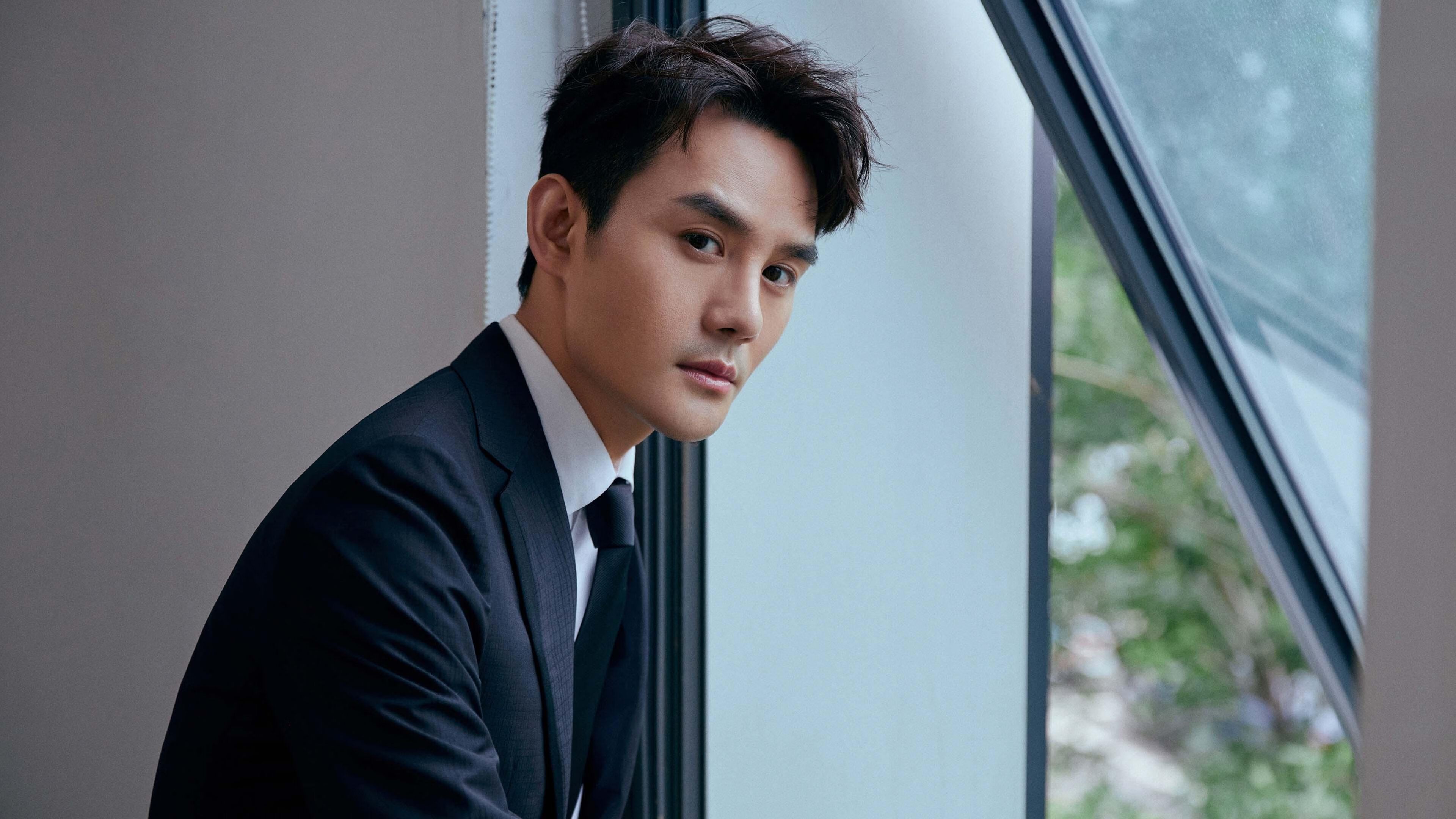 速度与技术的较量：车手们的驾驶绝技全面解析，驾驶技术与技巧大全 时