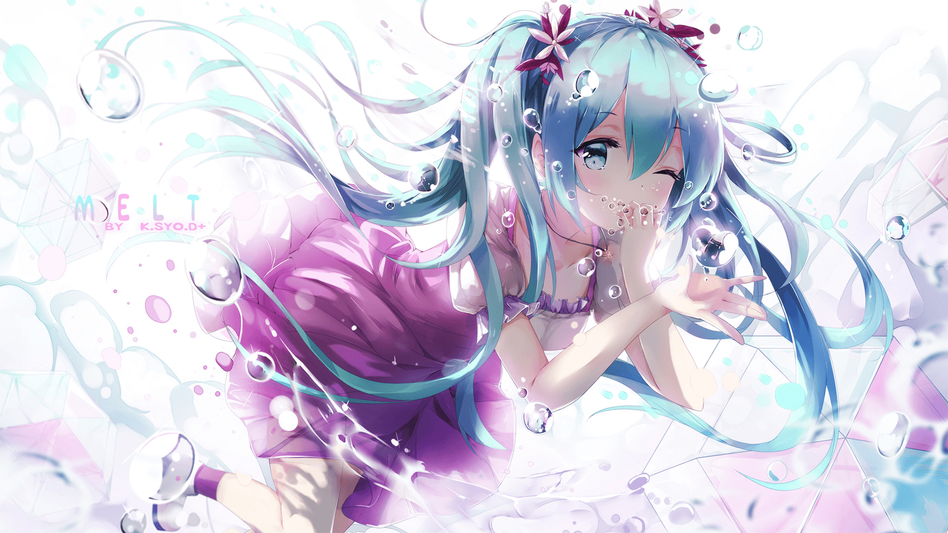 记者会现场气氛紧张主教练回应关键问题言辞谨慎，记者会主持人